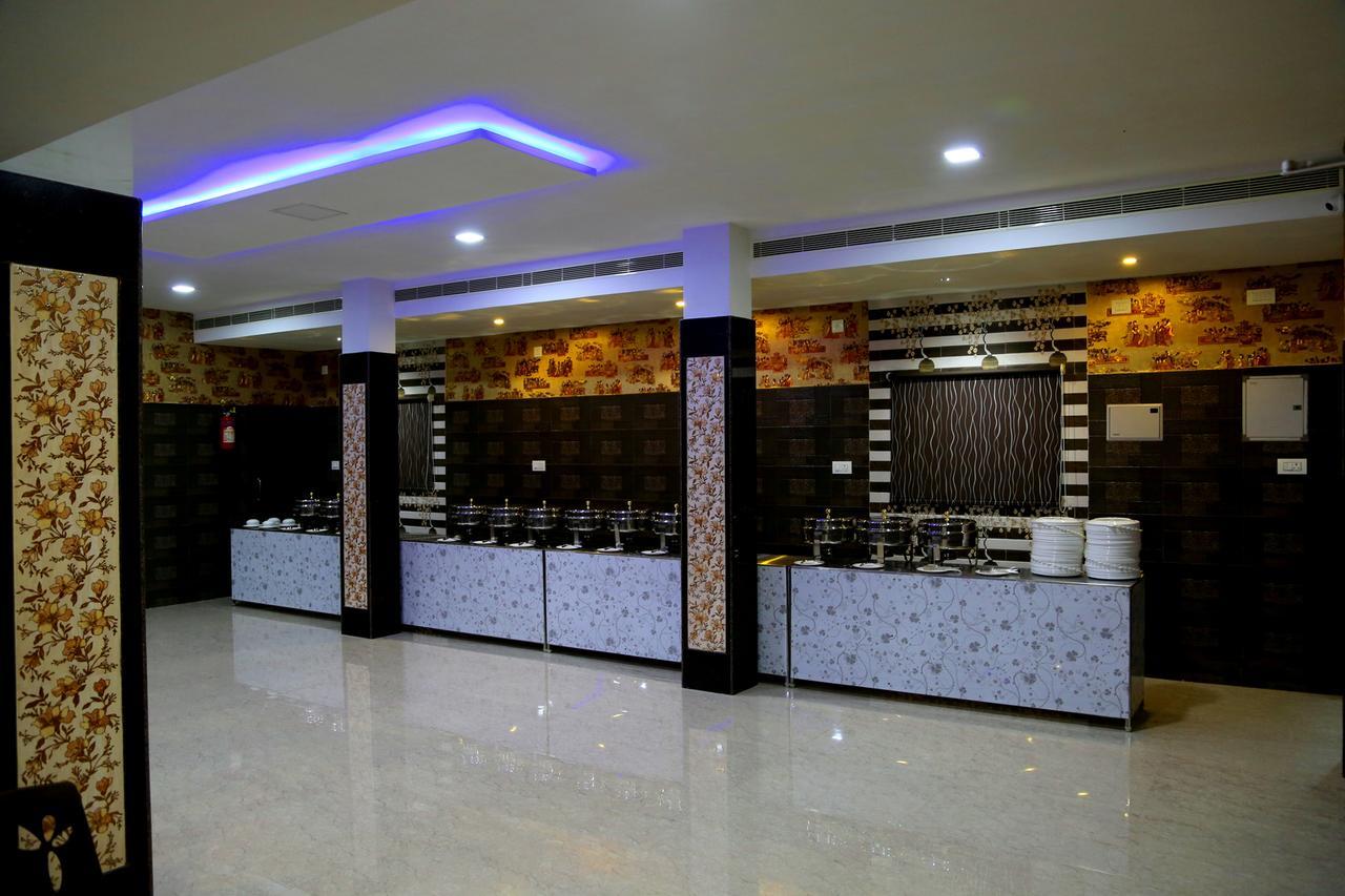 Venky'S Delight Hotel Rājahmundry Kültér fotó