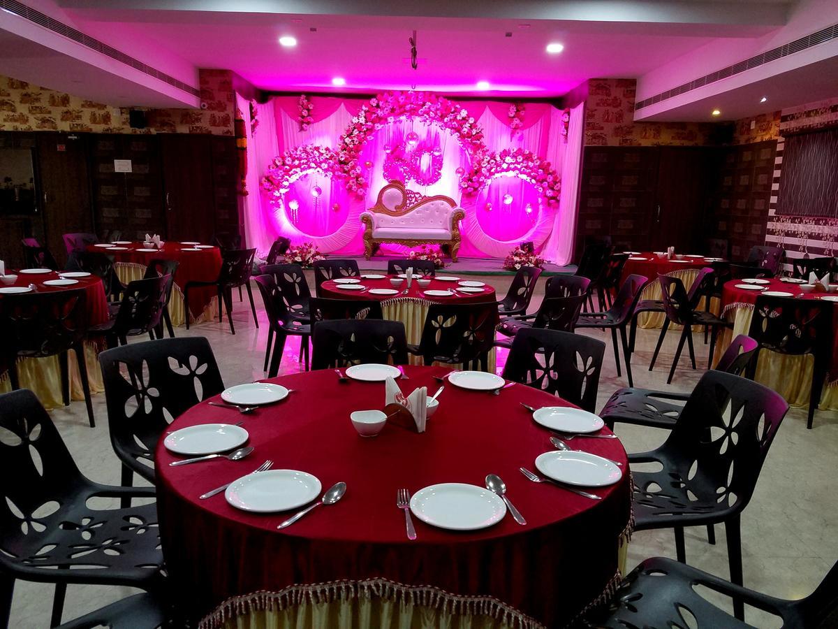 Venky'S Delight Hotel Rājahmundry Kültér fotó