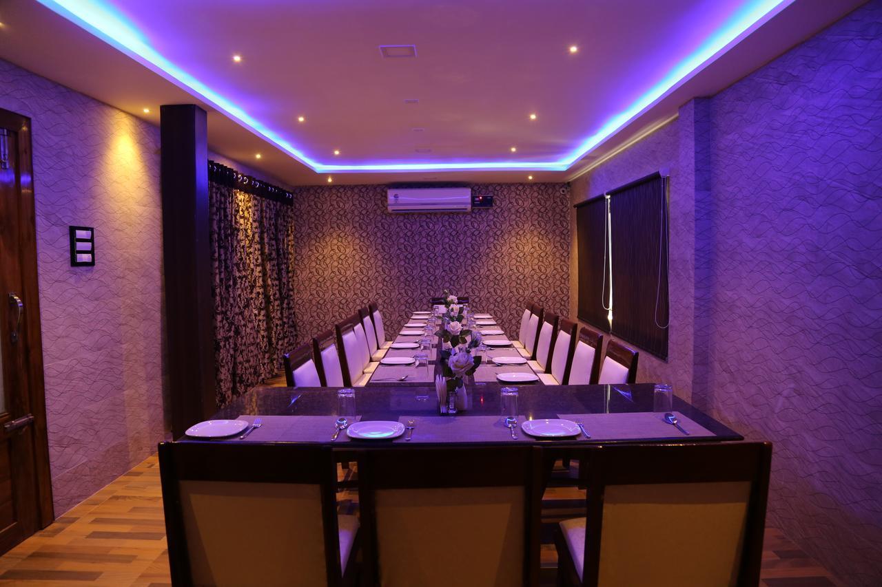 Venky'S Delight Hotel Rājahmundry Kültér fotó