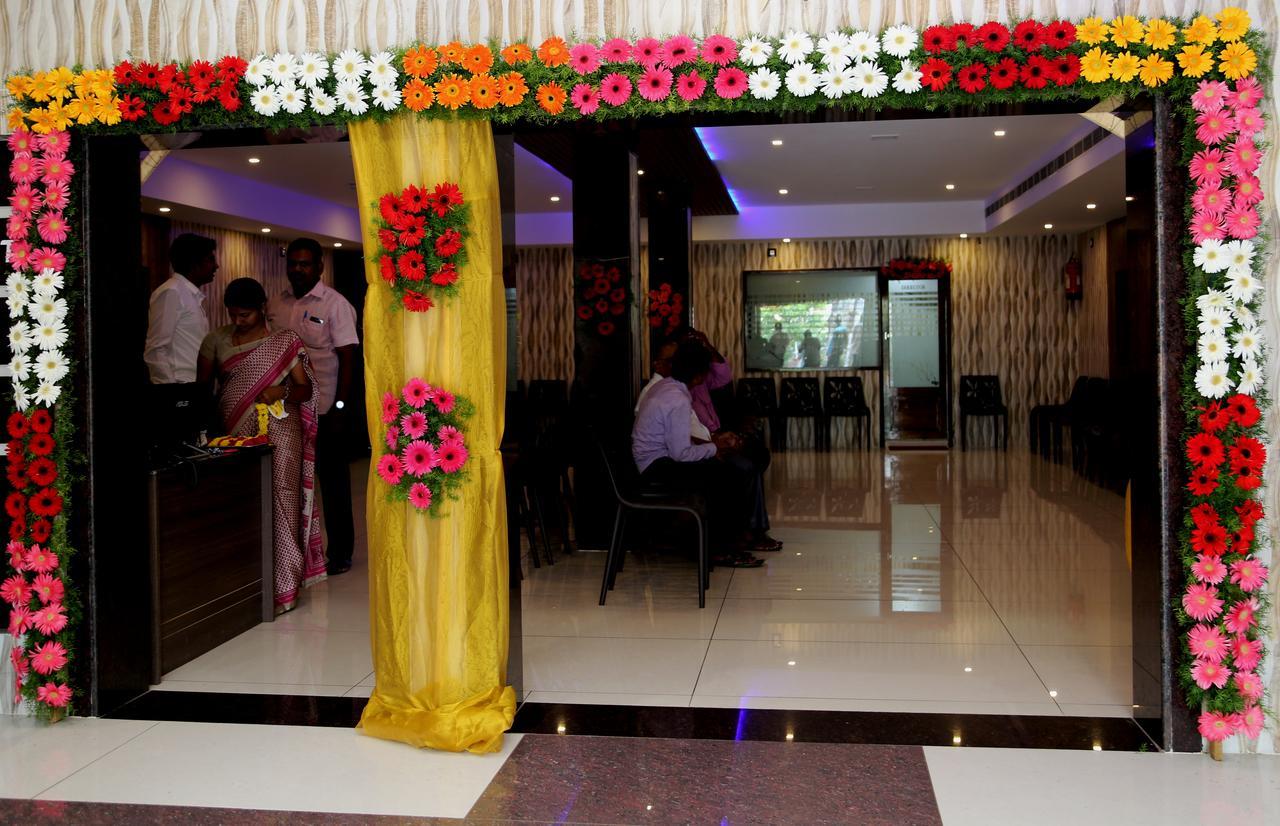 Venky'S Delight Hotel Rājahmundry Kültér fotó