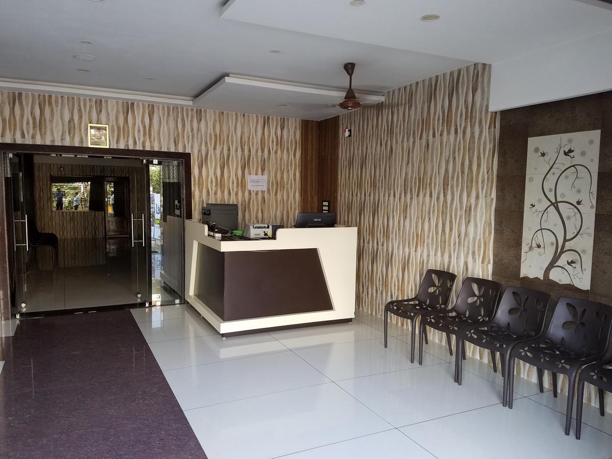 Venky'S Delight Hotel Rājahmundry Kültér fotó